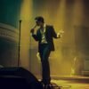 Antarctic Monkeys brillan al interpretar Opening Night antes de Arctic Monkeys