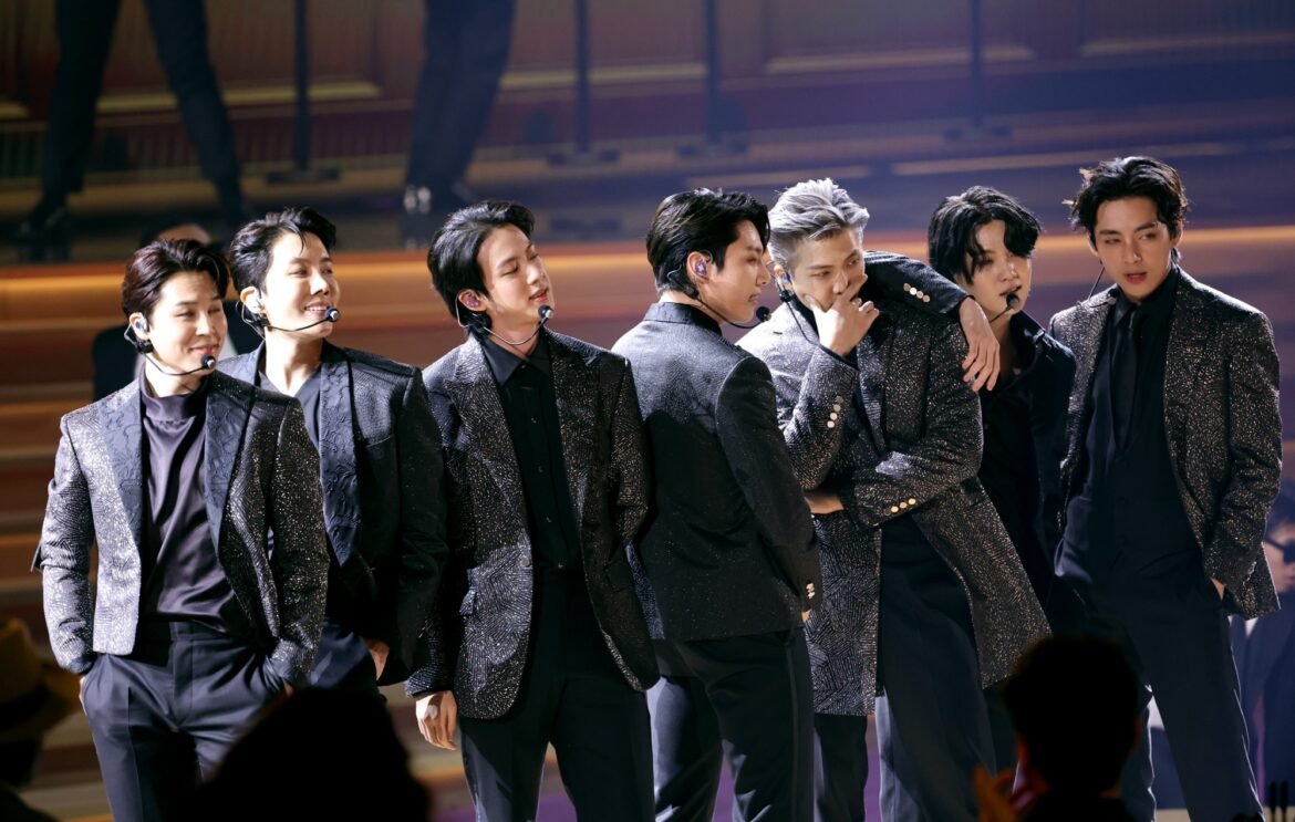 Los conciertos de BTS, titulados ARIRANG, se proyectarán en cines globalmente, ofreciendo una experiencia única a los fans.