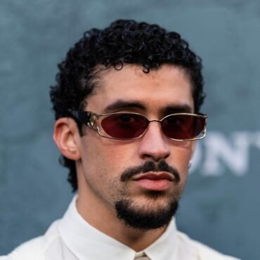 Descubre cómo la mamá de Bad Bunny ha dejado una huella en su éxito musical y en su vida personal.