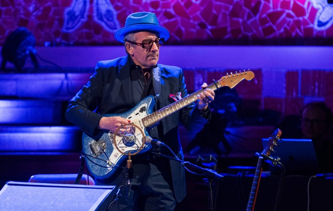 Elvis Costello y The Imposters han anunciado nuevas fechas en su gira por el Reino Unido y Europa para el verano de 2026.