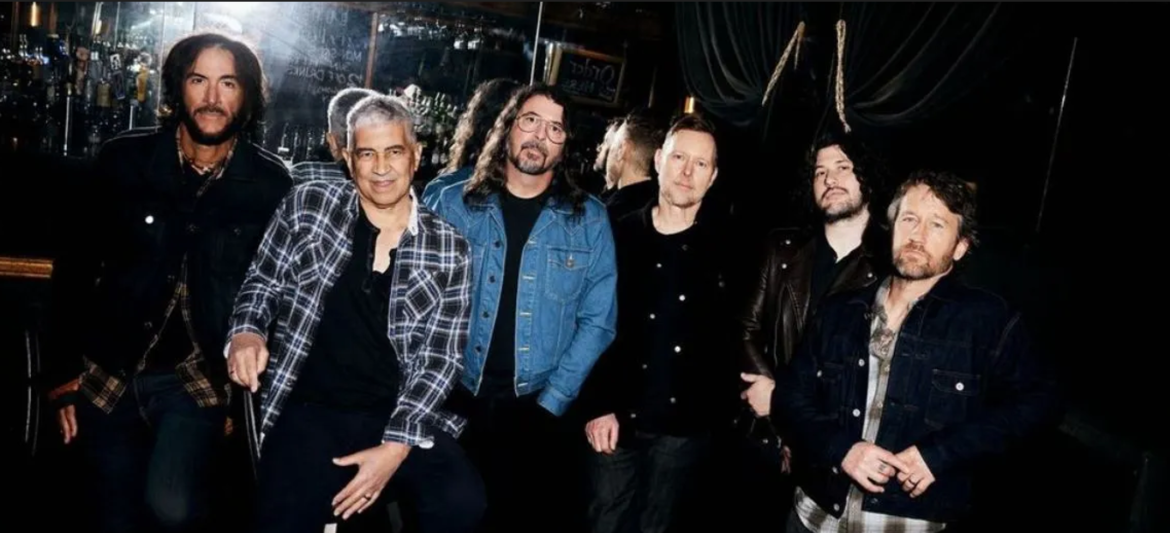 La banda Foo Fighters regresa con su nuevo disco Your Favorite Toy y el sencillo que da nombre al álbum.