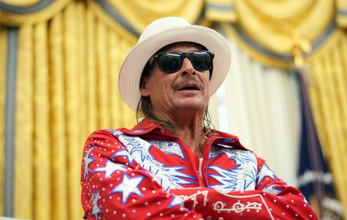 Los fans de Kid Rock podrán adquirir asientos de lujo por $5000 en su próxima gira llamada Freedom 250. Descubre más aquí.