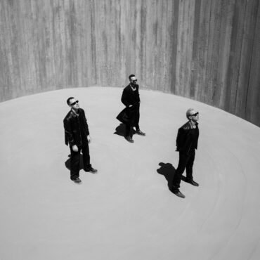 El trío electrónico RÜFÜS DU SOL anuncia su gira con grandes conciertos en Norteamérica este verano.