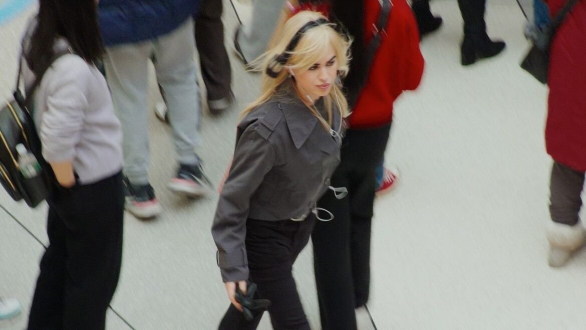 Descubre Tell Me U Want It, el nuevo sencillo de Underscores, un adelanto de su esperado tercer álbum.