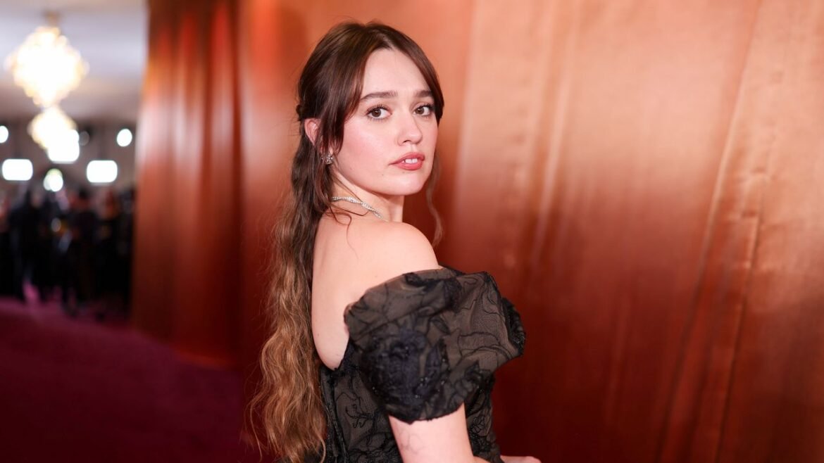 Descubre todos los detalles sobre la nueva adaptación de Jane Eyre, su fecha de estreno y dónde verla.