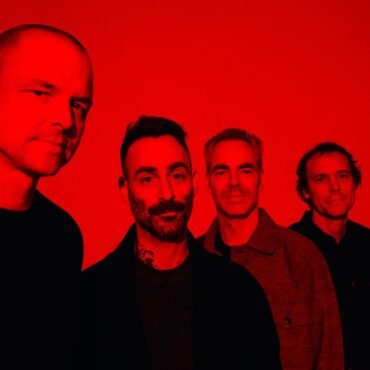 La banda American Football dará una gira por Norteamérica y Europa con destacados artistas invitados. No te lo pierdas.