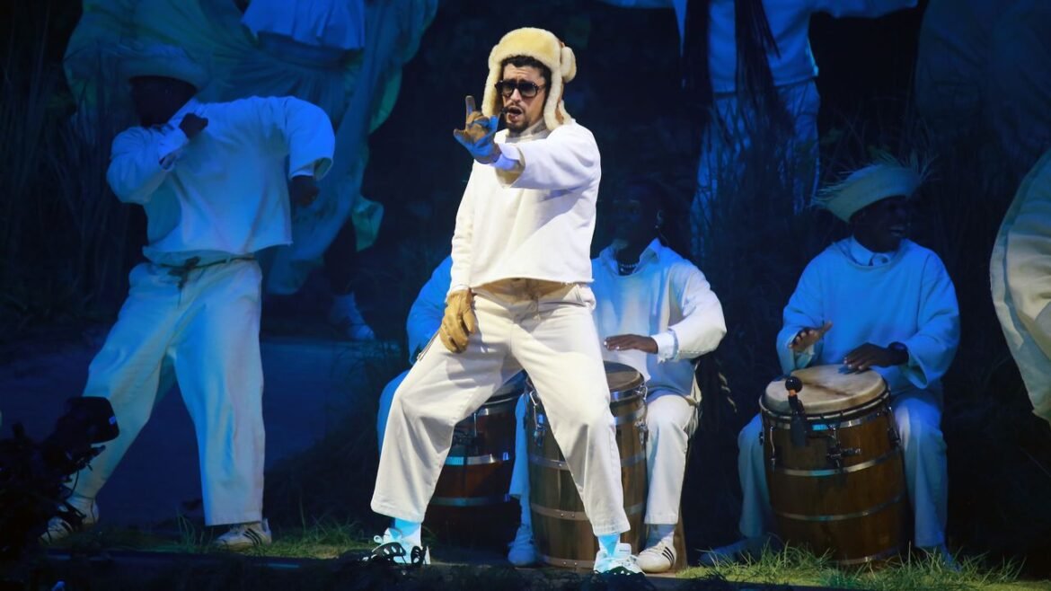 Descubre todos los detalles sobre la presentación de Bad Bunny en el Super Bowl 2026 y cómo verlo en México.