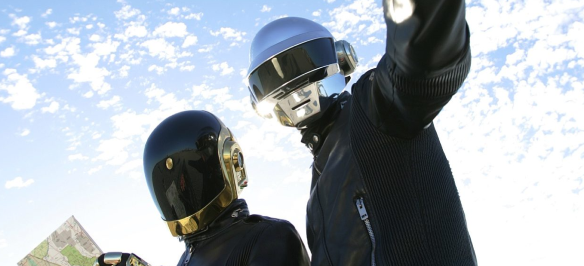 Daft Punk celebra su legado musical con un nuevo video retrofuturista que reinterpreta Human After All, su clásico tema.