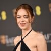 Emma Stone deslumbra con un escote vibrante en los BAFTA 2026