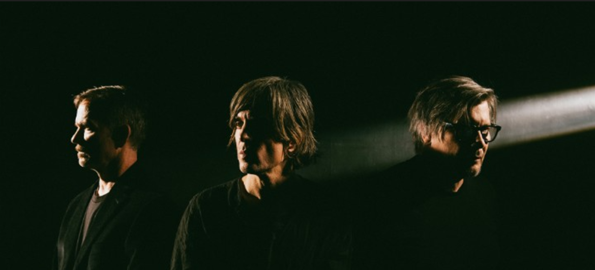 La banda Failure revela su nuevo single The Air’s on Fire, anticipando su séptimo álbum Location Lost.