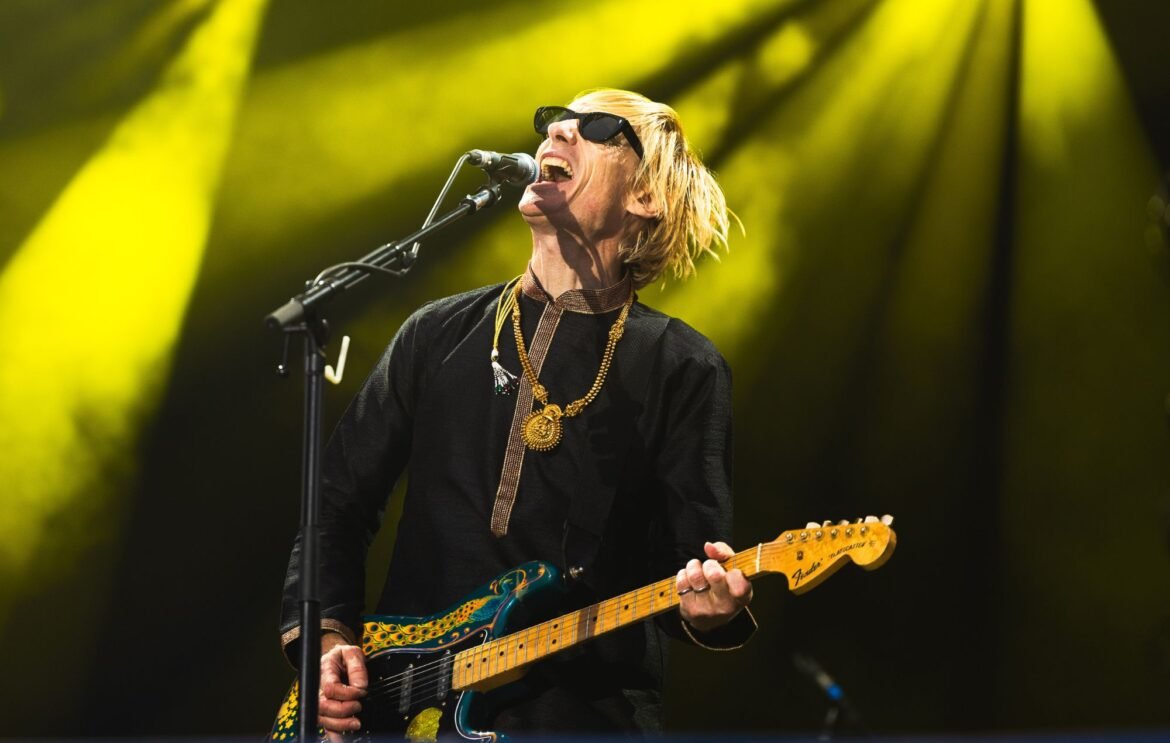 La banda Kula Shaker lanza el video Wormslayer y comparte cómo se sienten sobre su influencia en el Britpop.