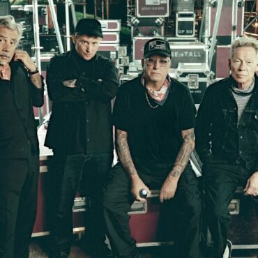 La gira de Sex Pistols y Frank Carter marca medio siglo de punk con una serie de conciertos impactantes.