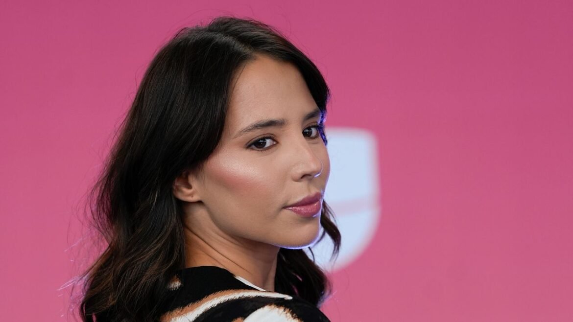 El amor vuelve a sonreírle a Majo Aguilar, quien revela la identidad de su nuevo novio en redes sociales.