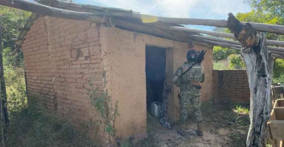 Las autoridades han hallado narcocampamentos en Sinaloa mientras continúan las búsquedas de mineros secuestrados en la región.