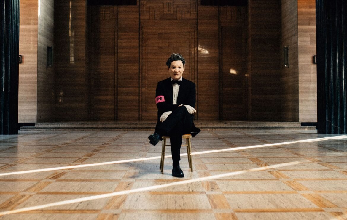 La banda President lanza su emotivo sencillo Angel Wings, un avance impactante tras su nuevo acuerdo con Atlantic Records.