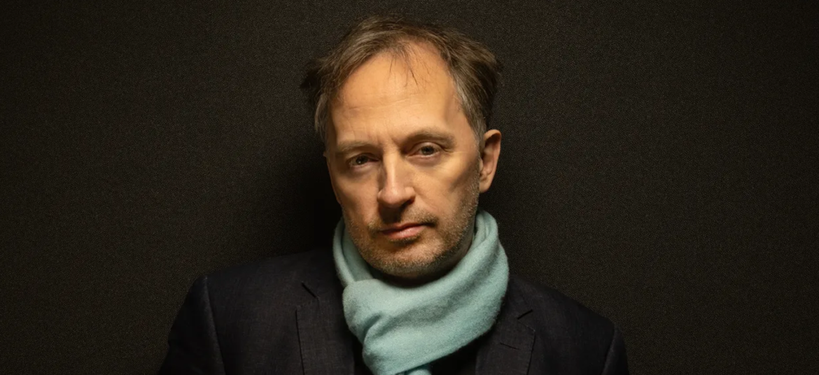 El aclamado artista Squarepusher lanza Kammerkonzert, una obra que fusiona géneros y redefine su sonido único.