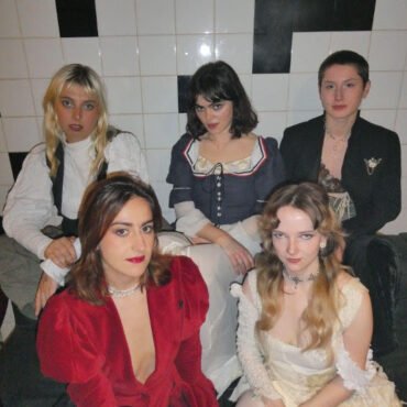 The Last Dinner Party lanza Let’s Do It Again, una canción que sigue al éxito de From the Pyre y Opening Night.