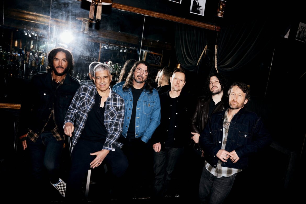 Foo Fighters tiene preparado su 12º álbum antes de una emocionante gira de estadios este verano. Descubre los detalles.